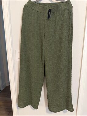 Express Olive Green Wide-Leg Chinos